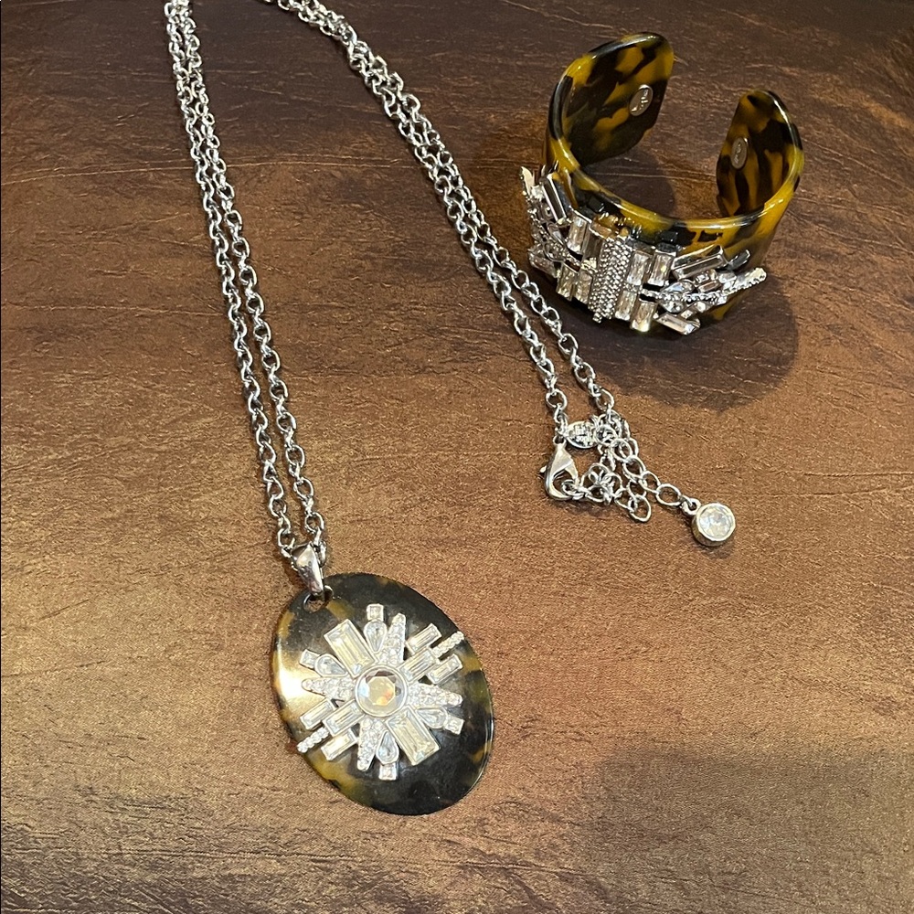Elegant Silver and faux Tortoise Shell Jewelry Set